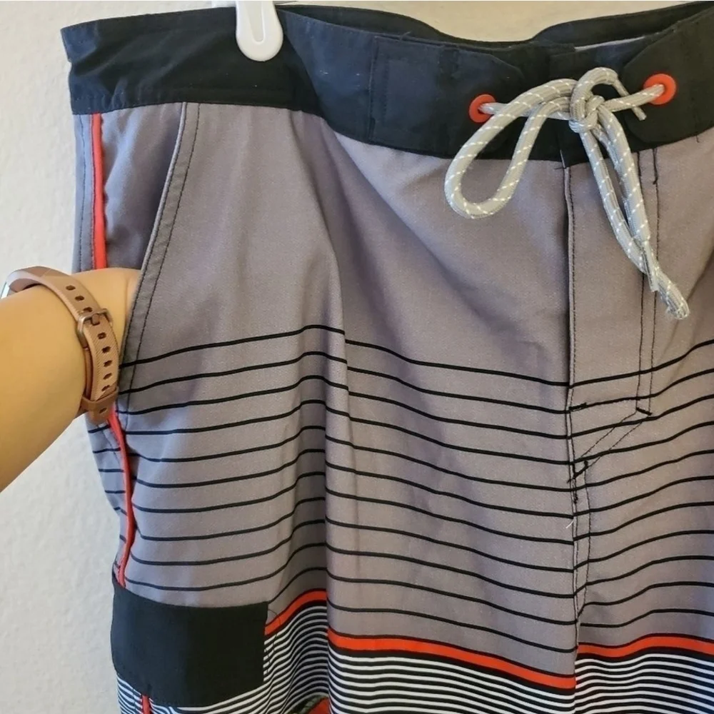 Ocean current brand men' swim trunks in size 36.